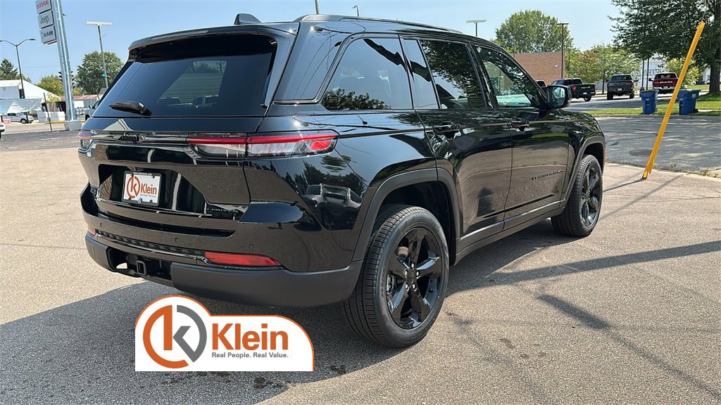New 2025 Jeep Grand Cherokee Limited image 8