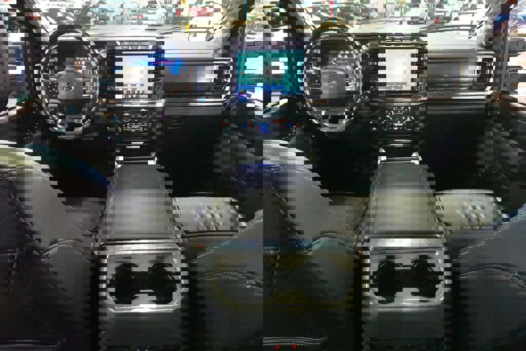 Used 2023 Ford F350 Lariat w/ Lariat Ultimate Package AWD/4WD image 11