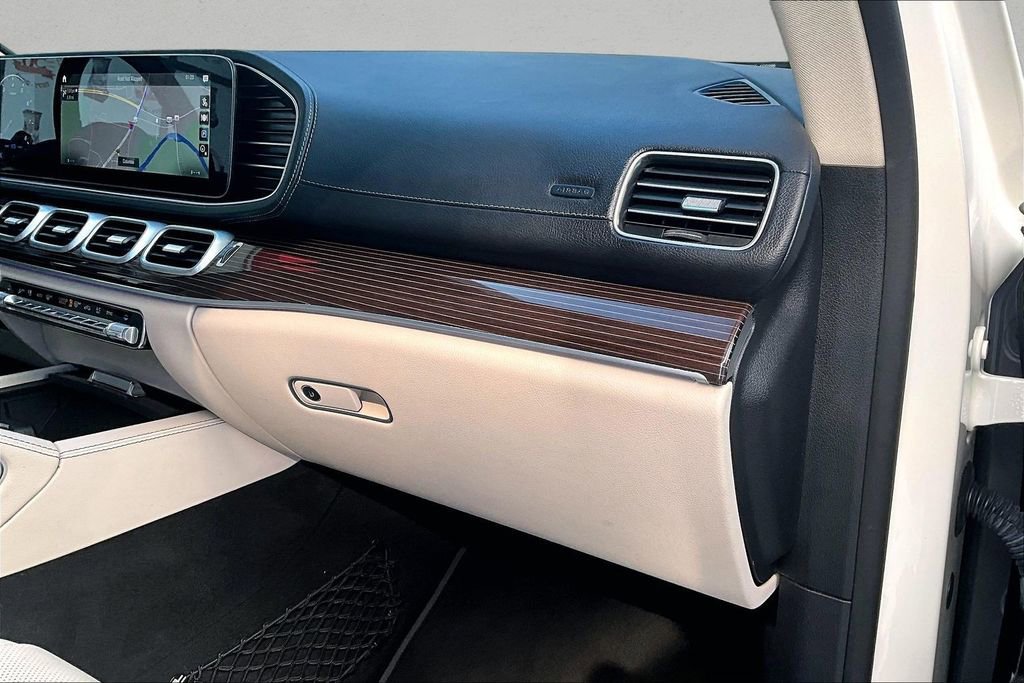 Used 2021 Mercedes-Benz GLS 580 4MATIC image 27