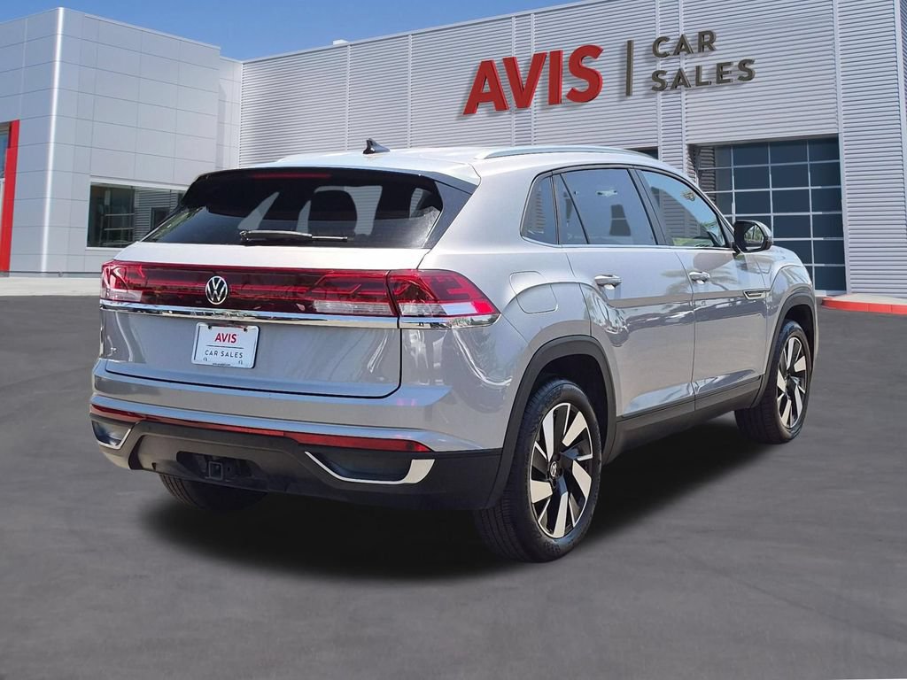 Used 2025 Volkswagen Atlas Cross Sport SE FWD image 6