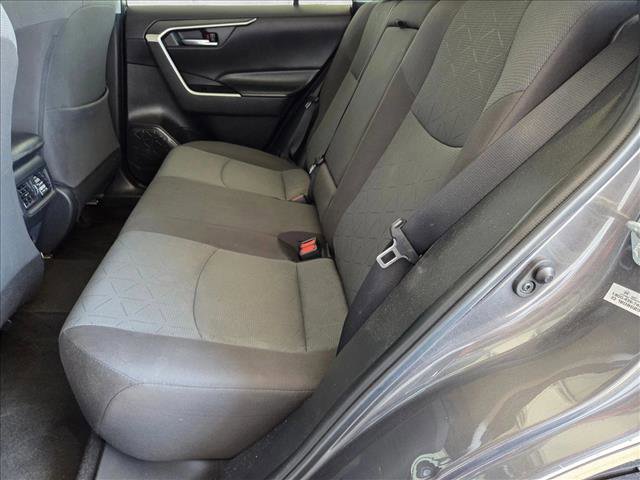 Used 2022 Toyota RAV4 XLE image 18