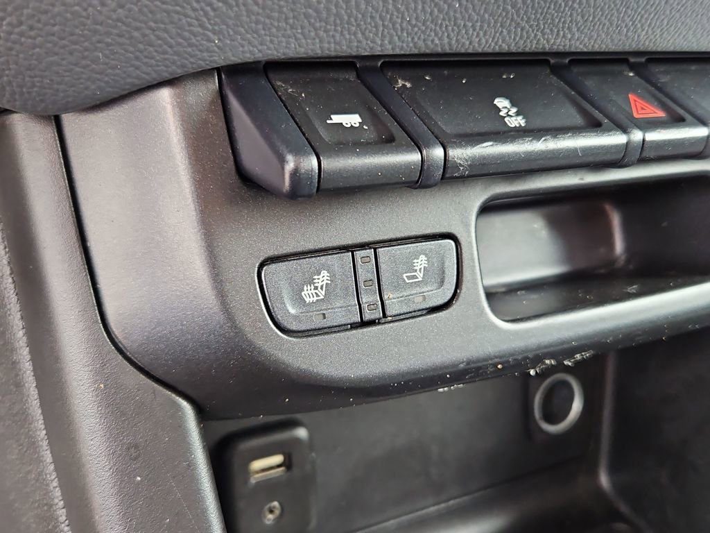 Used 2018 Chevrolet Colorado Z71 w/ Centennial Edition image 18