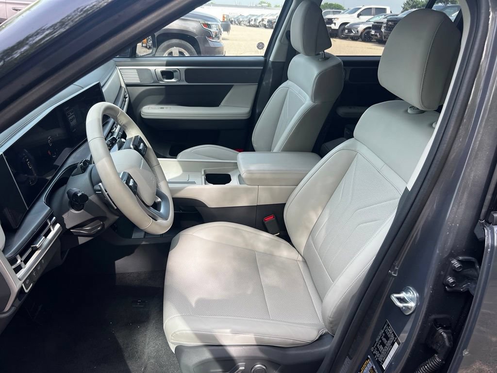 Used 2025 Hyundai Santa Fe SEL AWD/4WD image 28