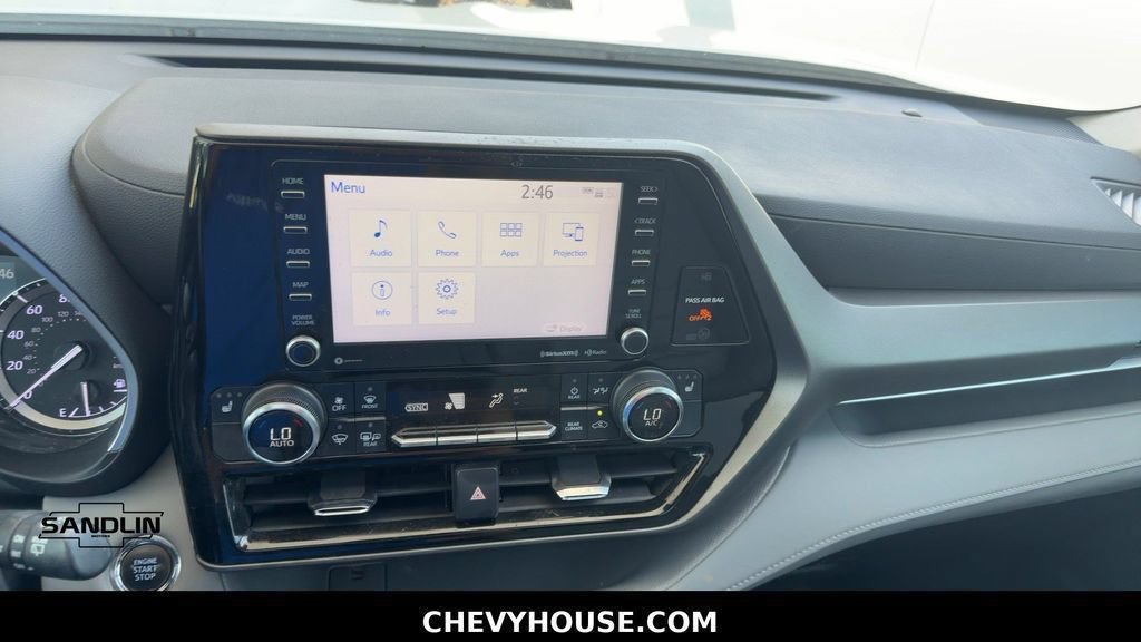 Used 2022 Toyota Highlander XLE FWD image 51