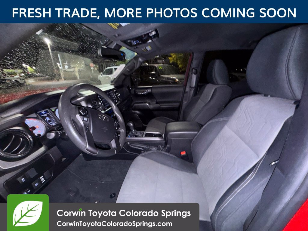 Used 2022 Toyota Tacoma TRD Off-Road AWD/4WD image 11