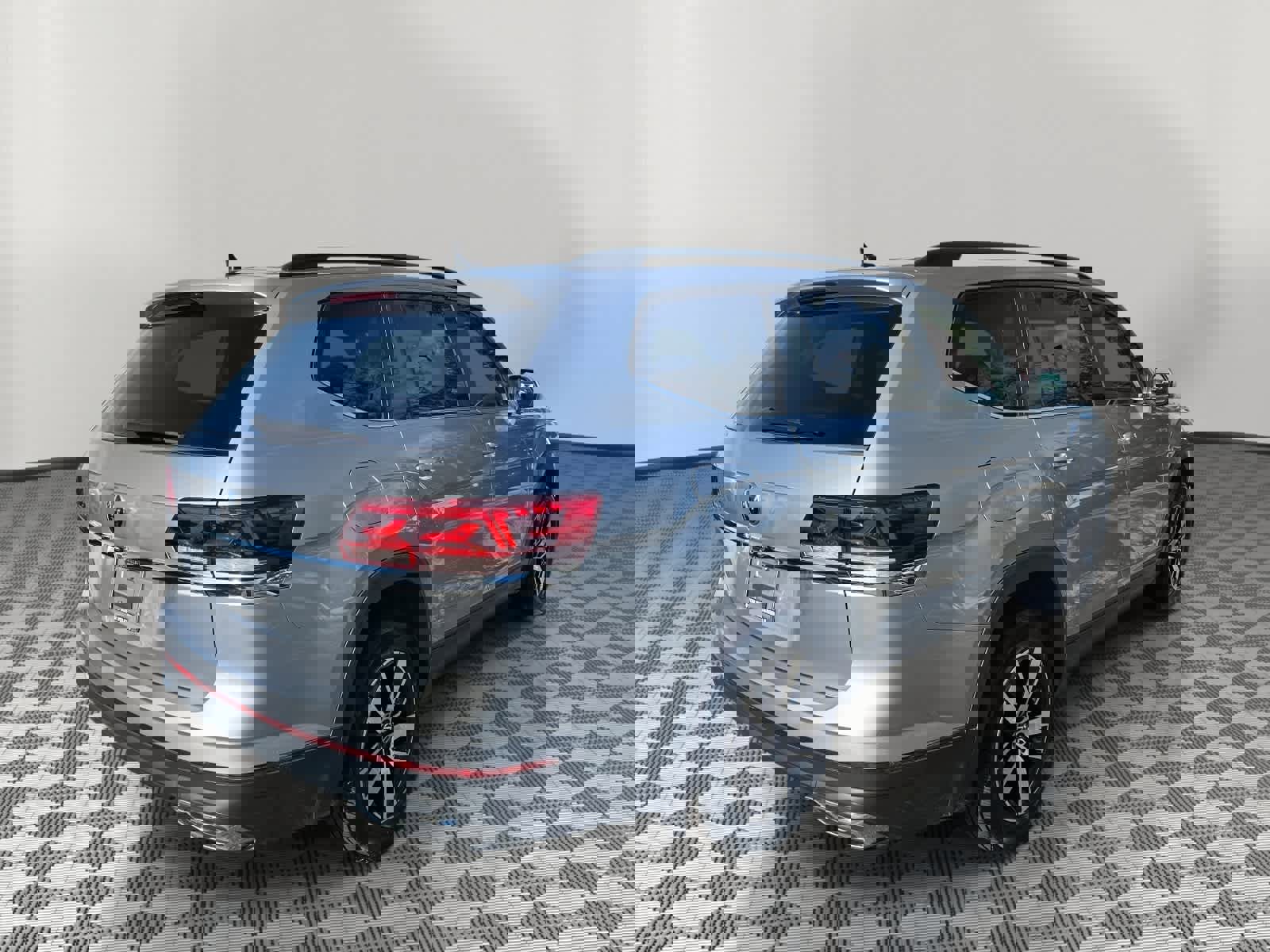 Used 2023 Volkswagen Atlas SE image 4