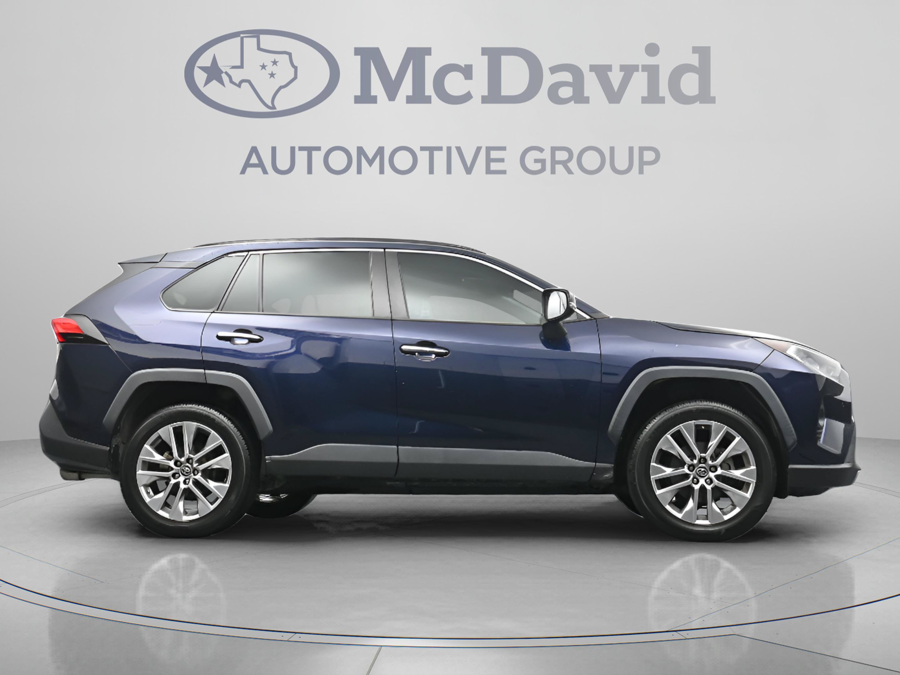 Used 2019 Toyota RAV4 Limited w/ Cold Weather Package FWD image 32