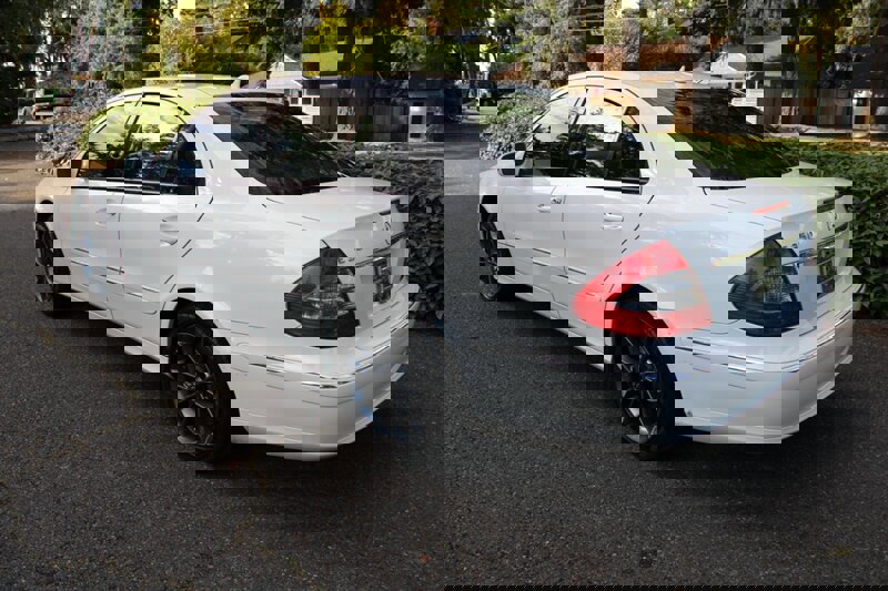 Used 2007 Mercedes-Benz E 350 Sedan image 4