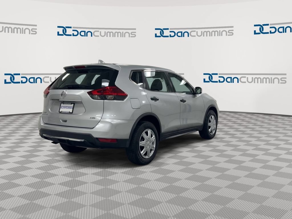 Used 2017 Nissan Rogue S AWD/4WD image 8