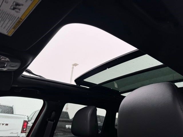 New 2026 Jeep Compass Latitude w/ Sun and Sound Group image 26