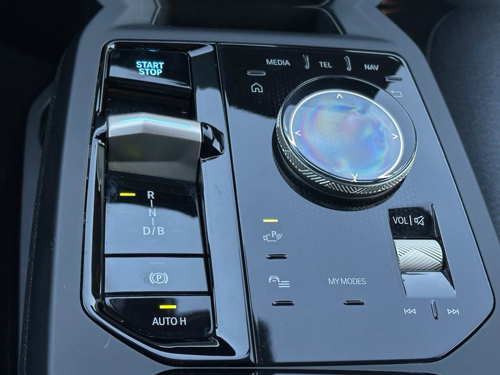 Used 2023 BMW iX xDrive50 w/ BMW I Signature Blue Package image 18
