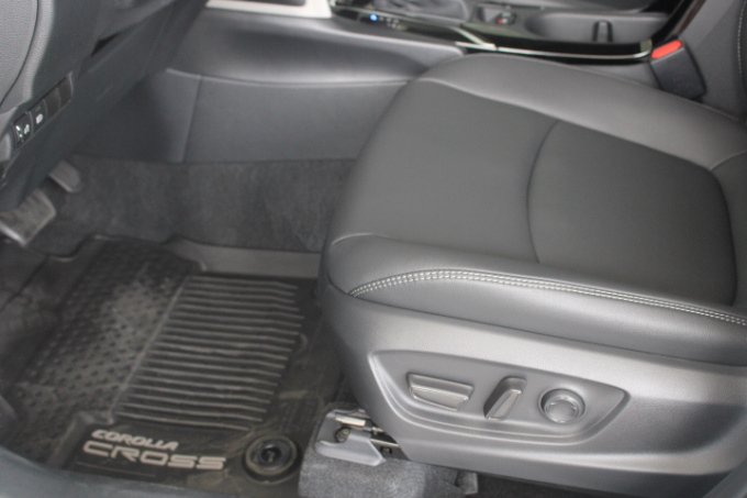 New 2026 Toyota Corolla Cross XLE AWD/4WD image 11