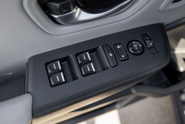 Used 2025 Honda Pilot EX-L image 16