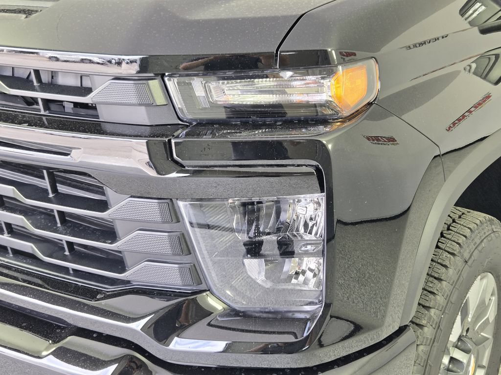 New 2026 Chevrolet Silverado 2500 Custom w/ Custom Value Package AWD/4WD image 10