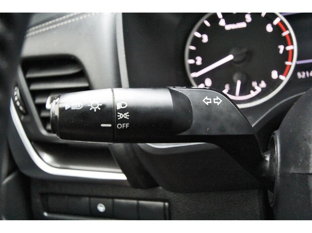 Used 2024 Nissan Rogue SV w/ SV Premium Package FWD image 17