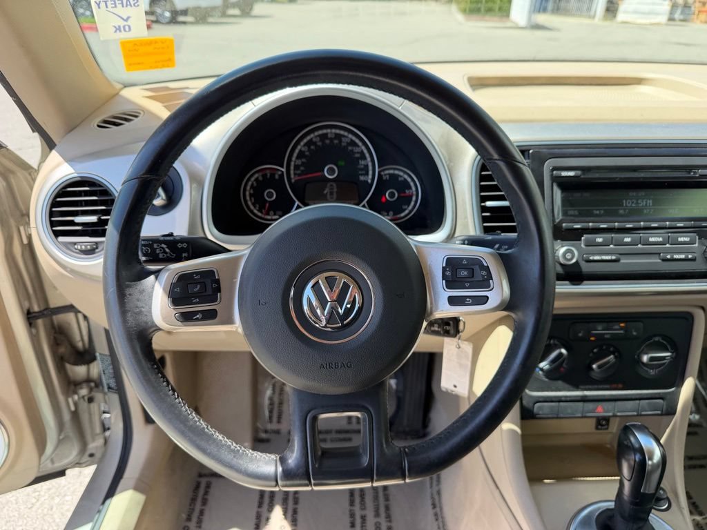 Used 2014 Volkswagen Beetle 2.5 FWD image 18