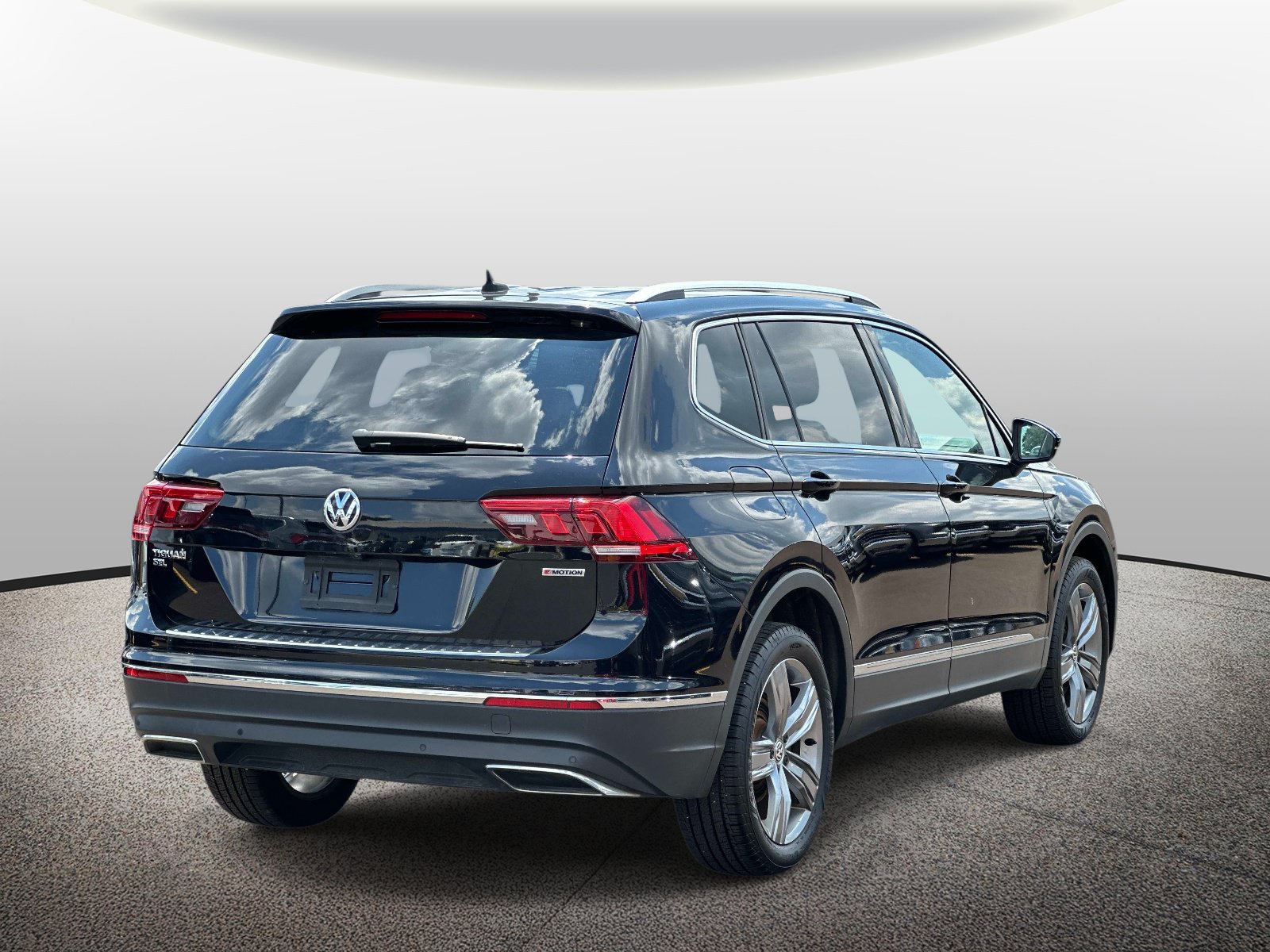 Used 2021 Volkswagen Tiguan S AWD/4WD image 5