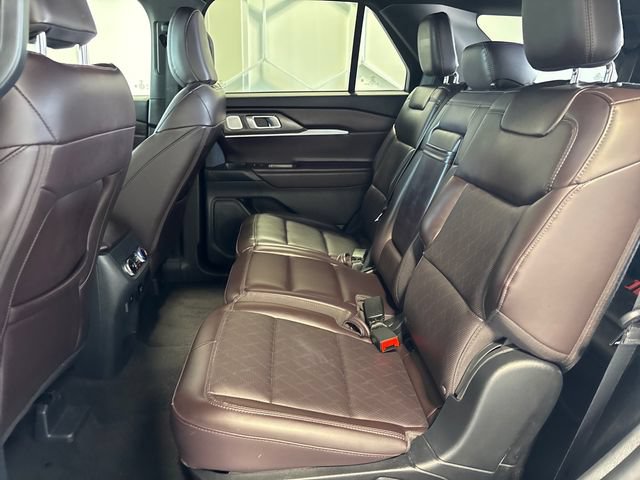 Used 2026 Ford Explorer Platinum AWD/4WD image 16