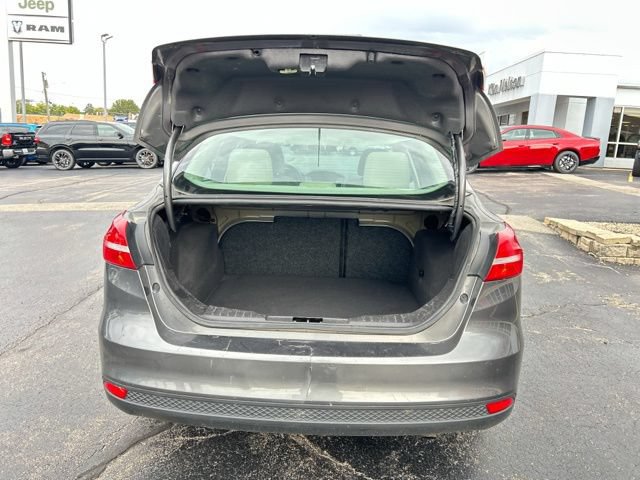 Used 2015 Ford Focus SE FWD image 6