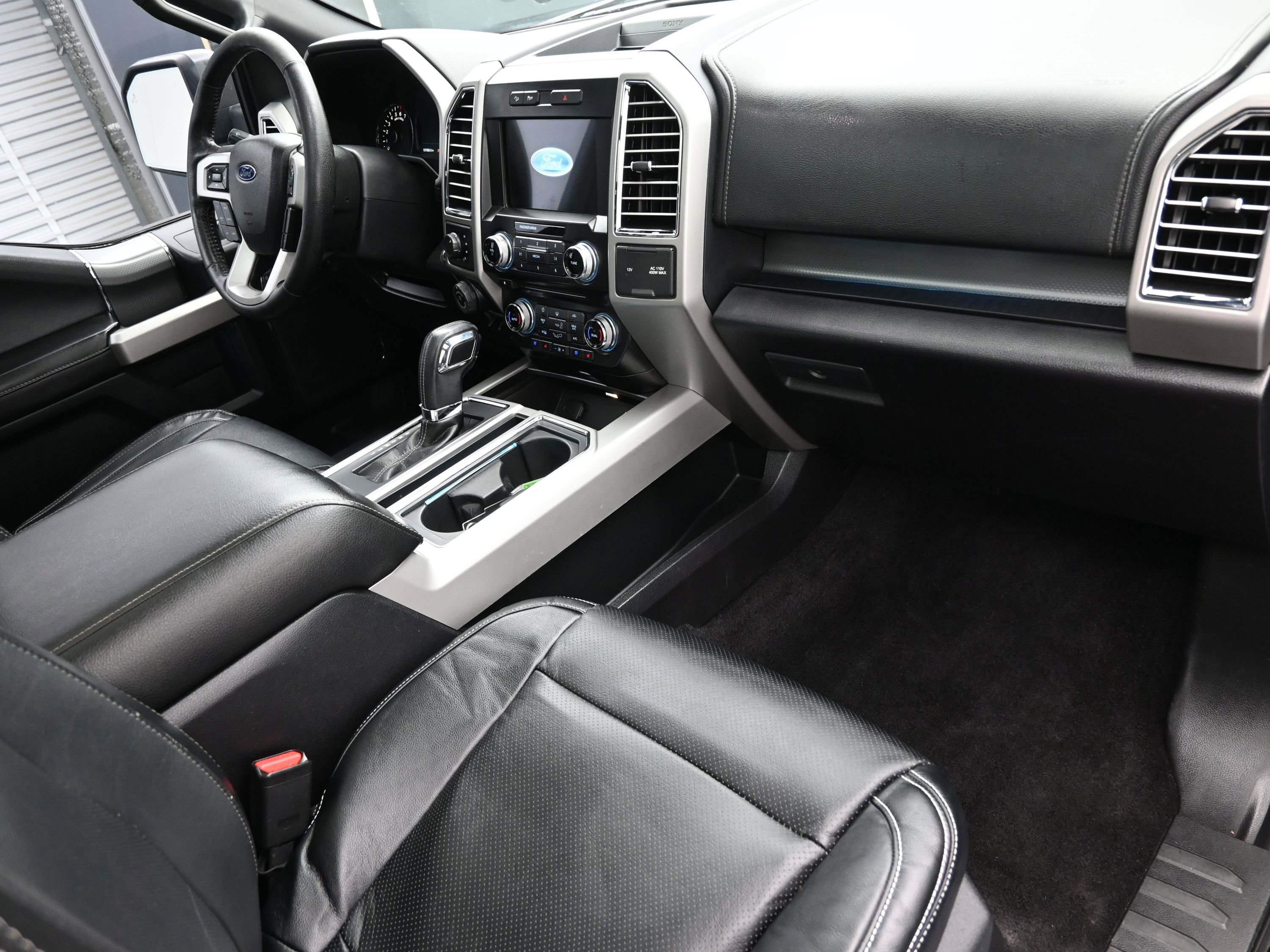 Used 2016 Ford F150 Lariat w/ Equipment Group 502A Luxury image 16