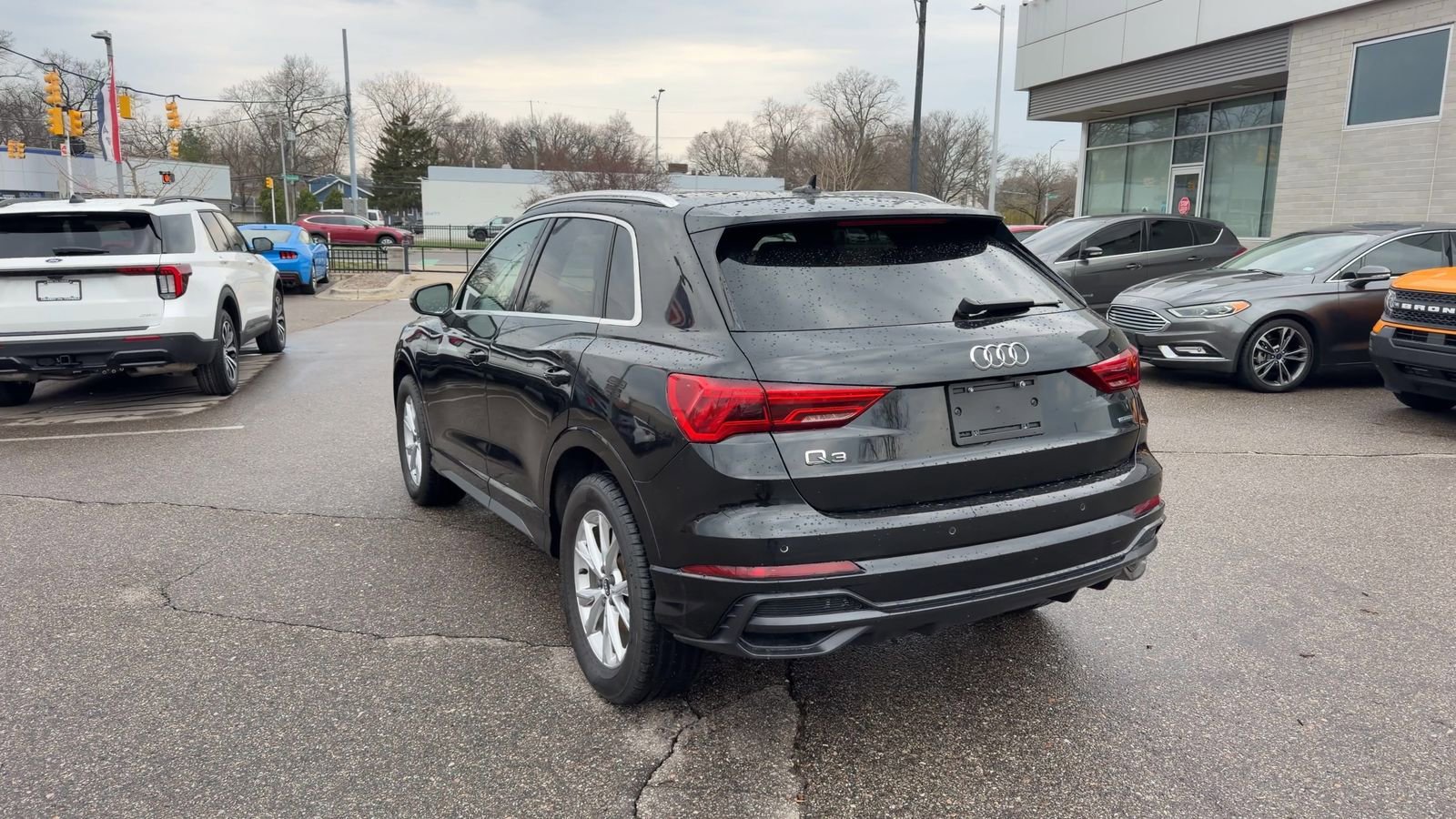 Used 2021 Audi Q3 2.0T Premium Plus w/ Premium Plus Package AWD/4WD image 8