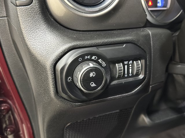 Used 2021 Jeep Gladiator Overland AWD/4WD image 35