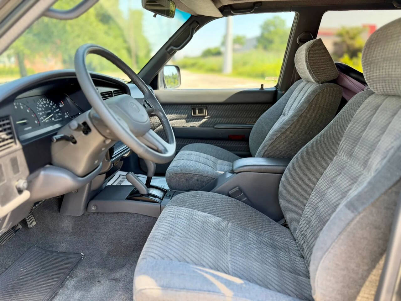 Used 1992 Toyota 4Runner SR5 AWD/4WD image 4