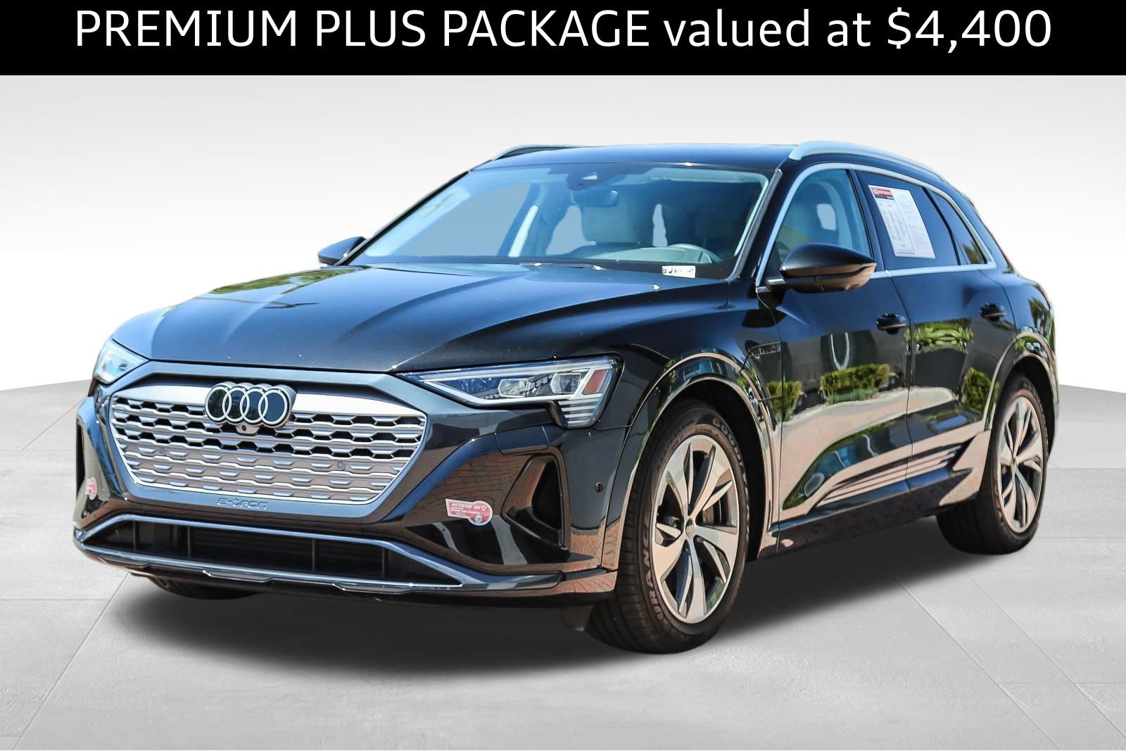 Certified 2024 Audi Q8 e-tron Premium Plus w/ Premium Plus Package AWD/4WD image 3