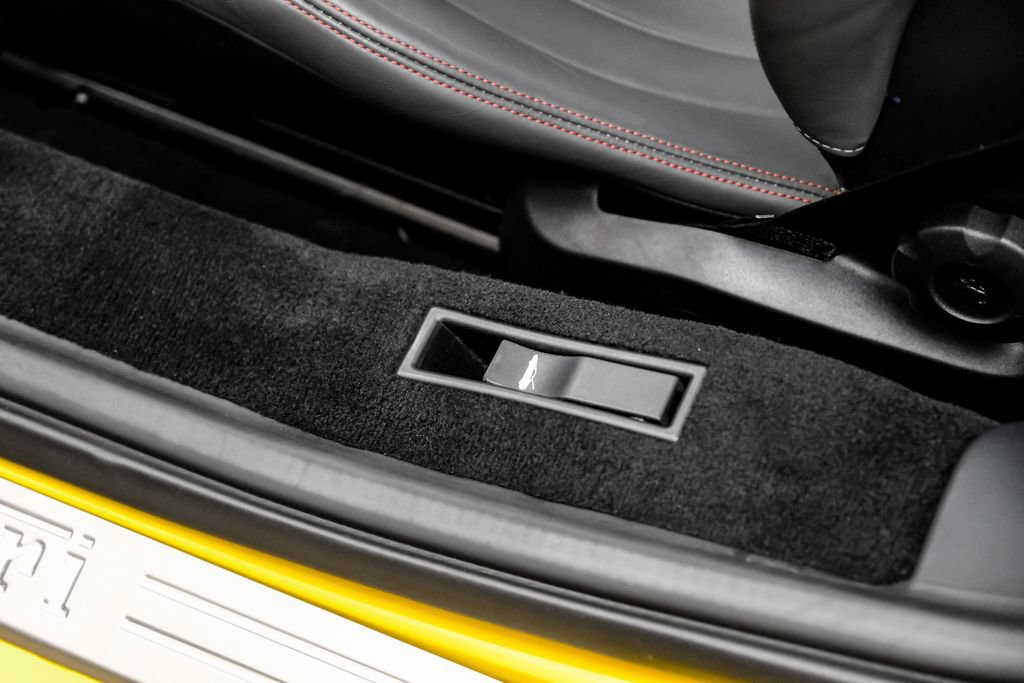Used 2022 Ferrari F8 Tributo RWD image 36