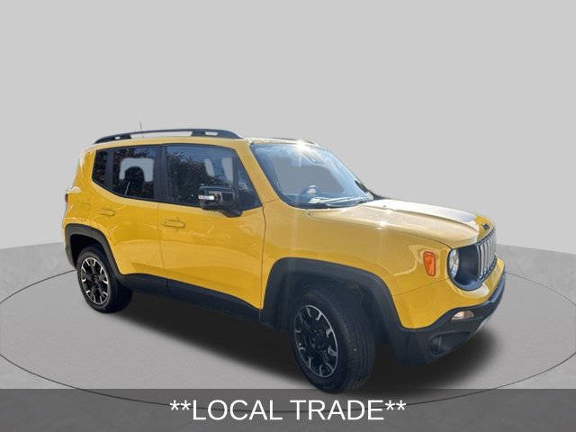 Used 2023 Jeep Renegade Latitude AWD/4WD image 3