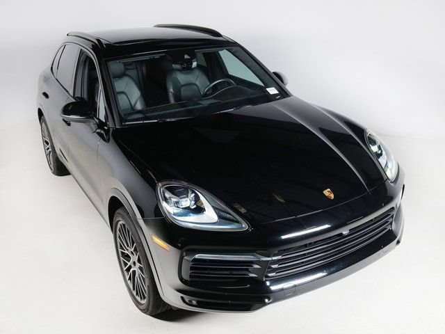 Certified 2023 Porsche Cayenne AWD/4WD image 30