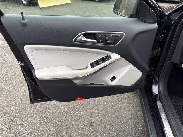 Used 2015 Mercedes-Benz GLA 250 4MATIC image 13