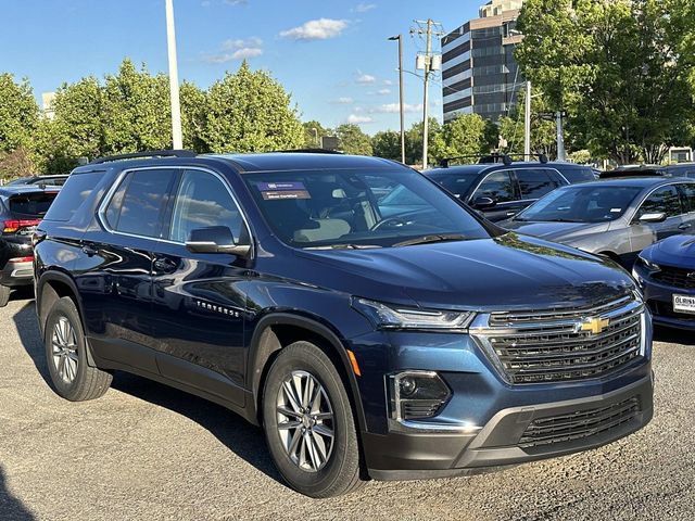 Used 2023 Chevrolet Traverse LT w/ LPO, Floor Liner Package AWD/4WD image 1