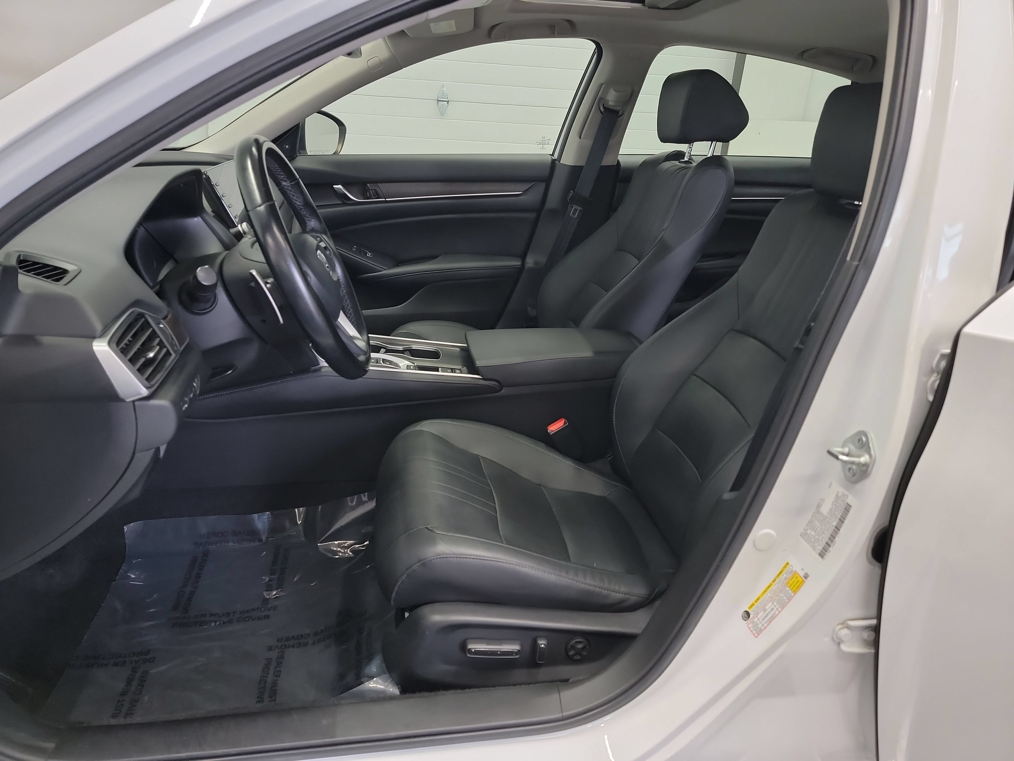 Used 2021 Honda Accord Touring image 12