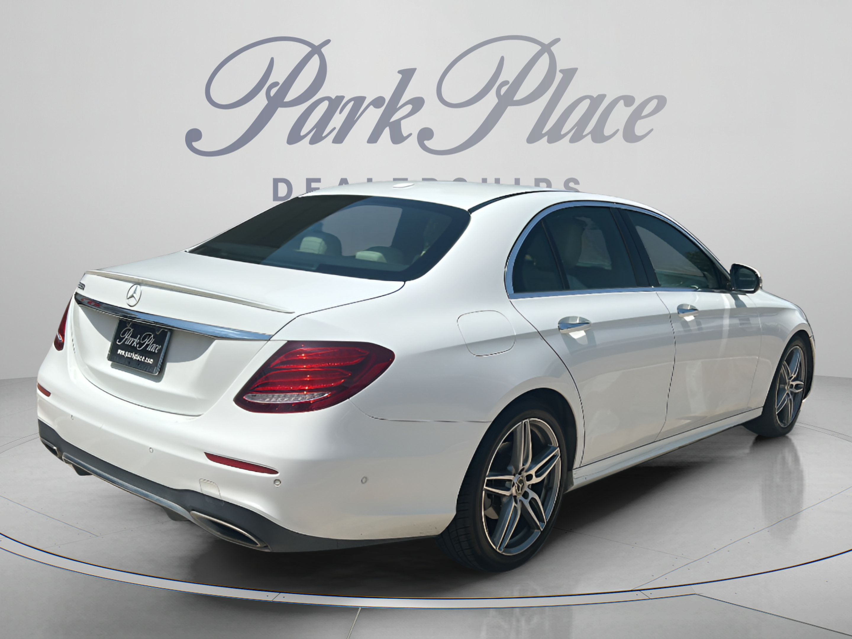 Used 2018 Mercedes-Benz E 300 image 5