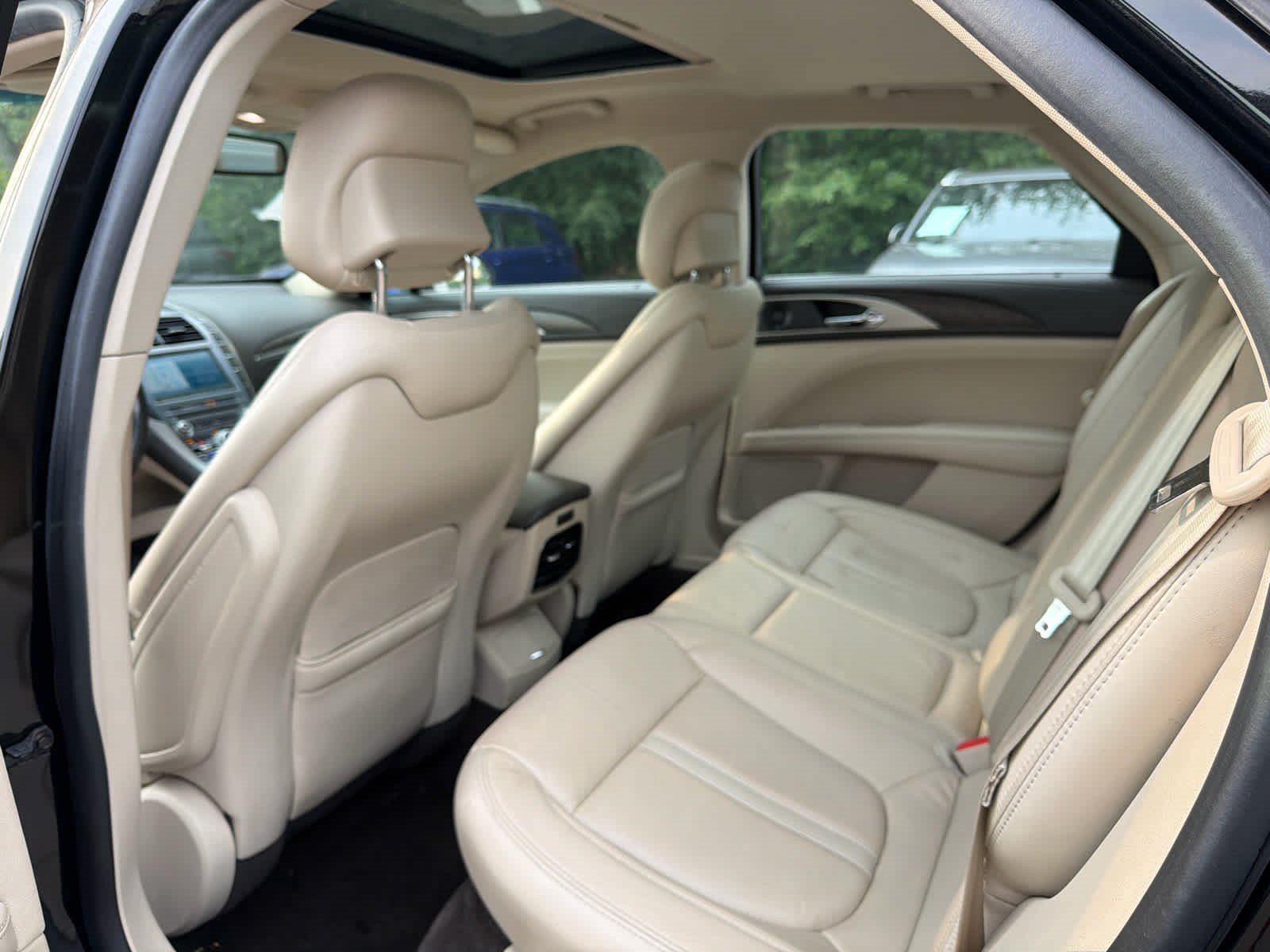 Used 2018 Lincoln MKZ Reserve w/ Technology Package FWD image 6