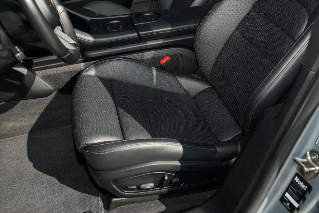 Certified 2021 Porsche Taycan 4S AWD/4WD image 21