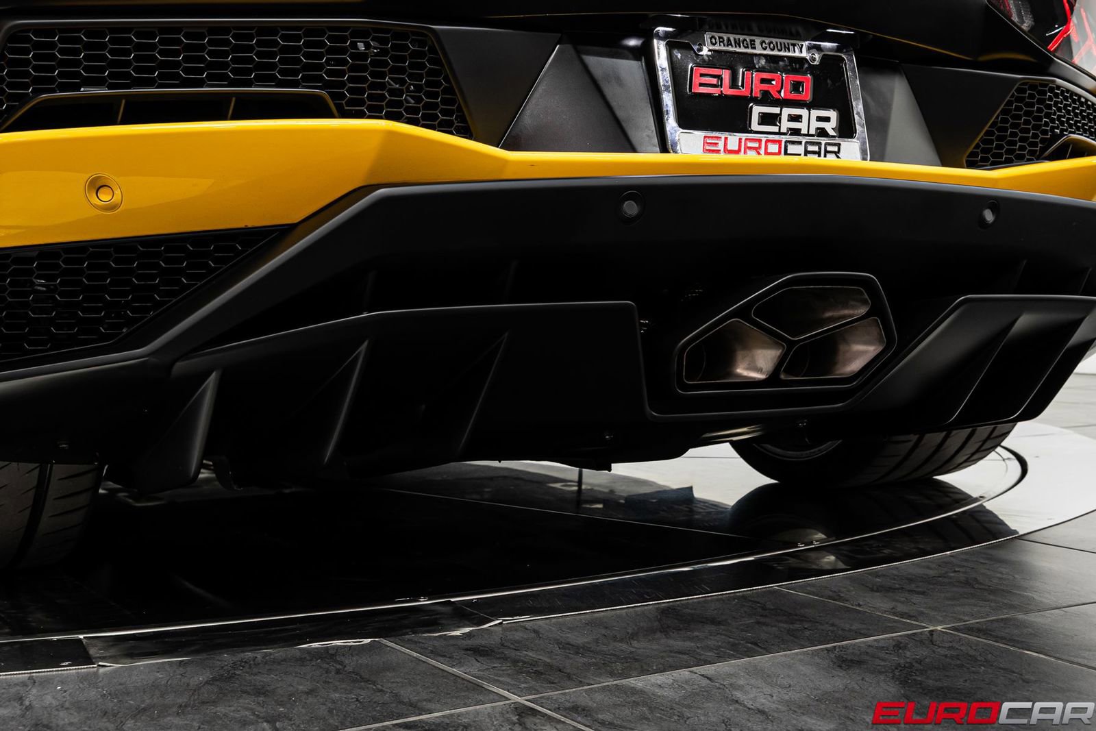 Used 2018 Lamborghini Aventador S image 23