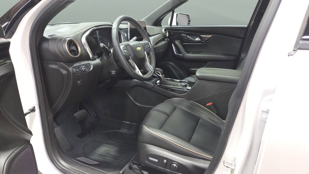 Used 2024 Chevrolet Blazer Premier w/ Driver Confidence II Package AWD/4WD image 11