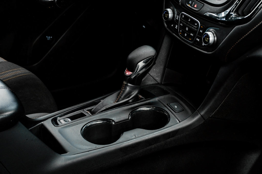 Used 2022 Chevrolet Equinox RS w/ Infotainment Package FWD image 25