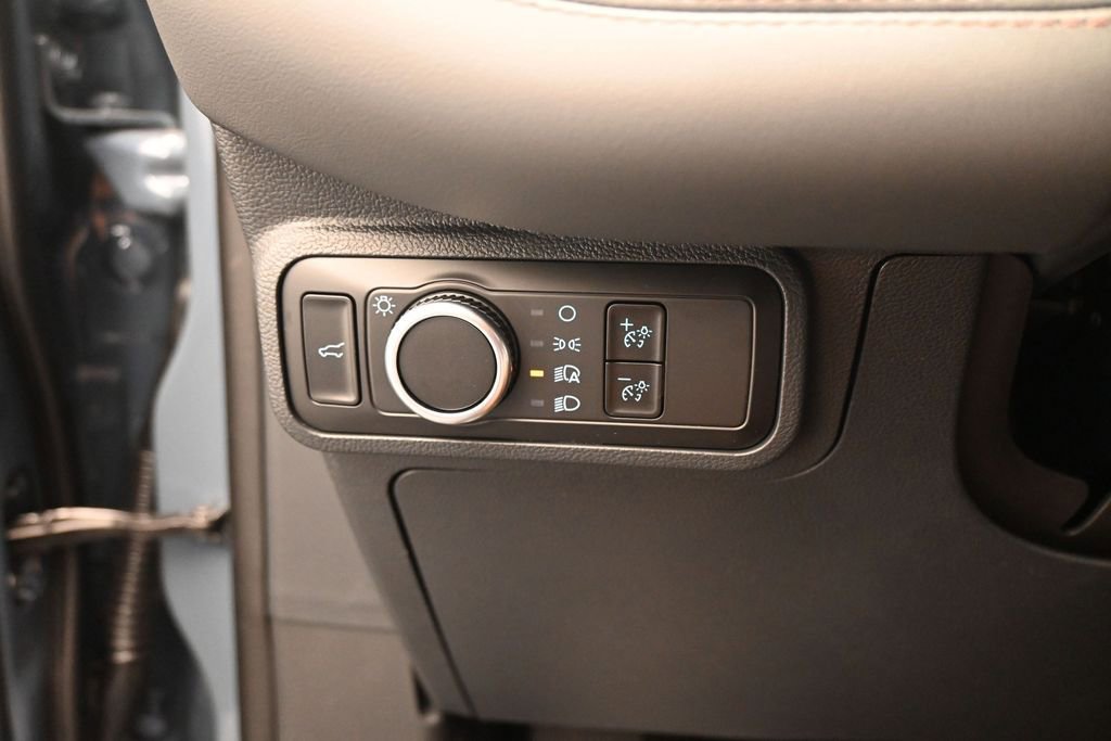 New 2026 Ford Explorer Active image 13