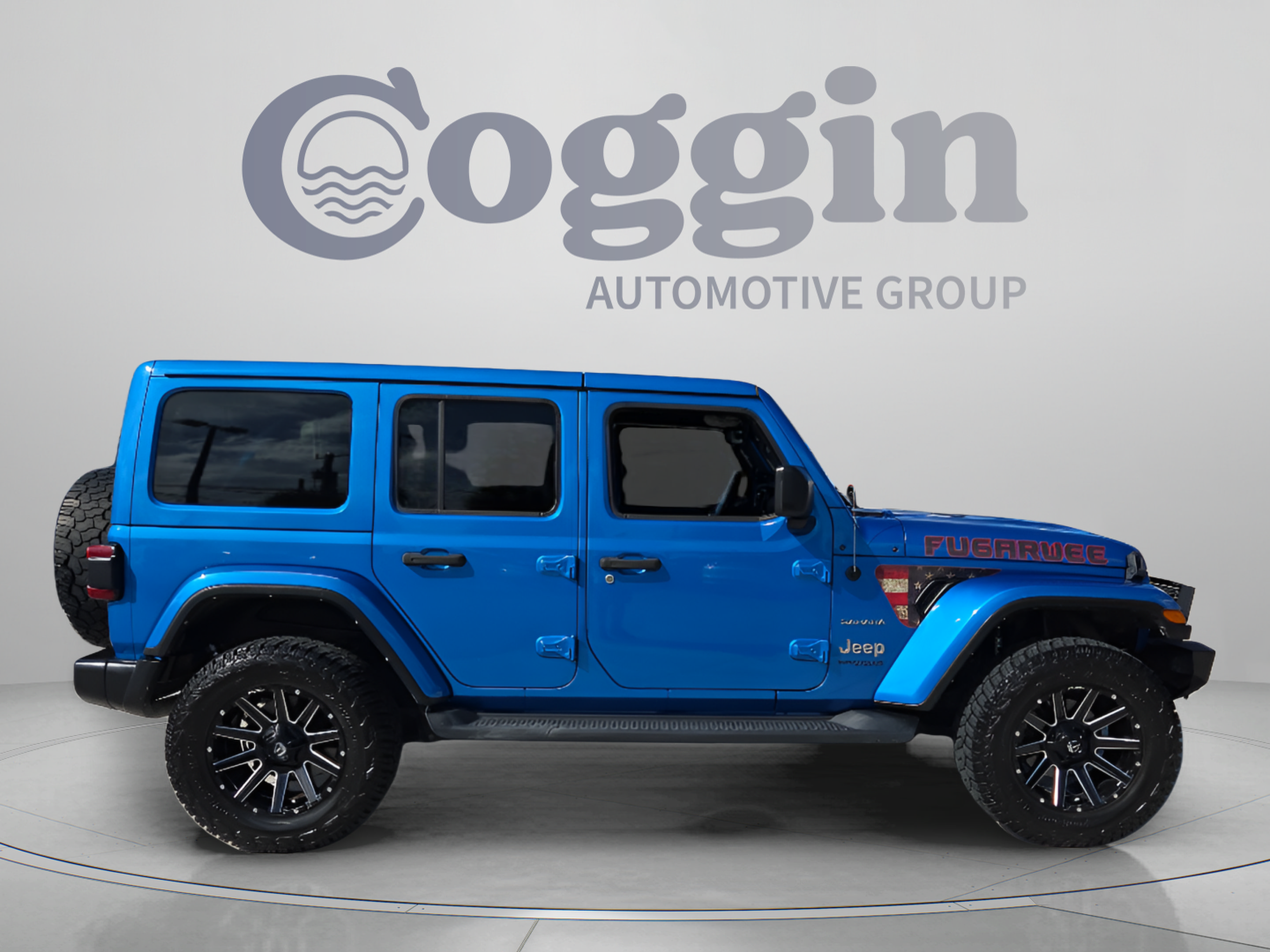Used 2022 Jeep Wrangler Unlimited Sahara w/ LED Lighting Group AWD/4WD image 6
