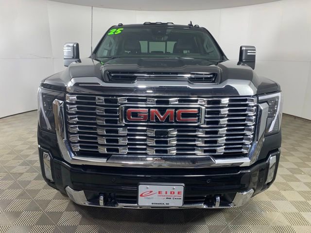 Used 2025 GMC Sierra 2500 Denali w/ Denali Reserve Package AWD/4WD image 9