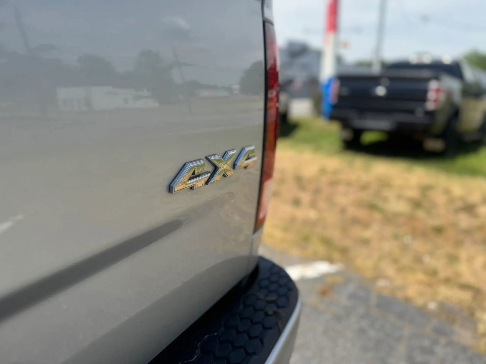 Used 2018 RAM 1500 Express AWD/4WD image 19