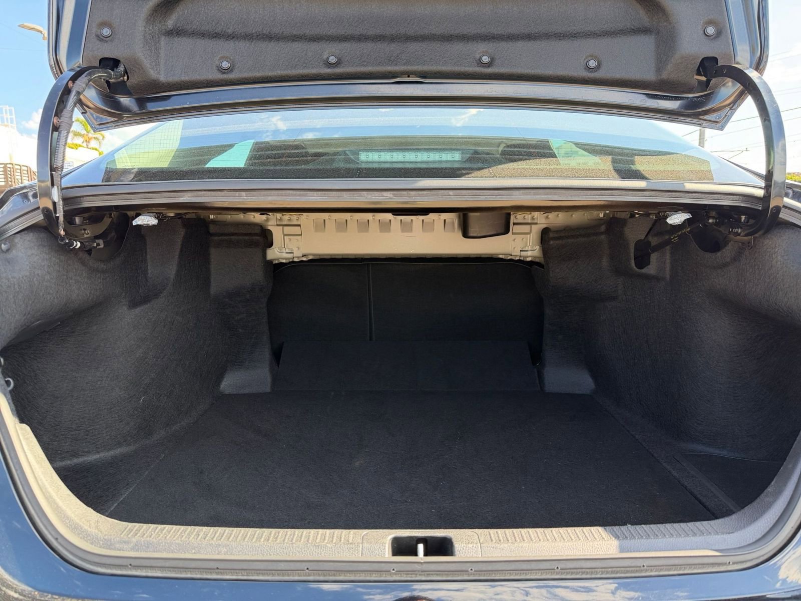 Used 2025 Toyota Camry LE image 30