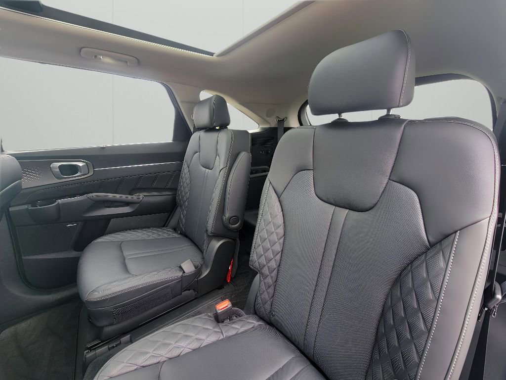 Used 2023 Kia Sorento SX AWD/4WD image 26