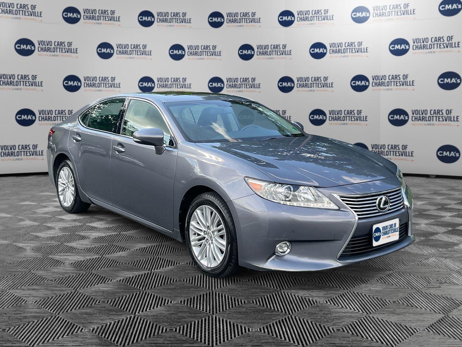 Used 2014 Lexus ES 350 w/ Luxury Package FWD image 7
