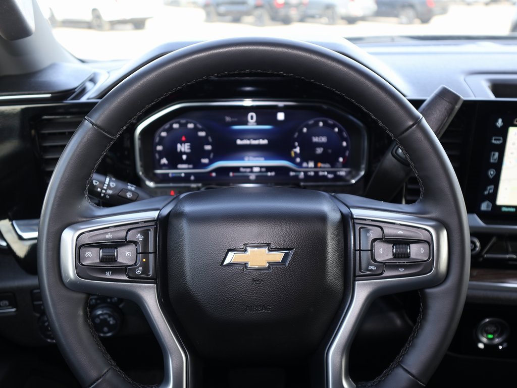 Used 2023 Chevrolet Silverado 1500 LT image 15