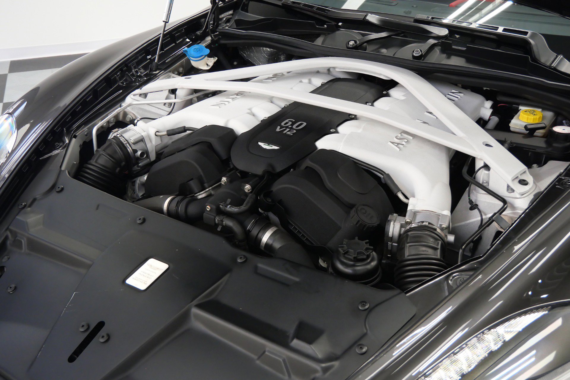 Used 2014 Aston Martin Rapide S image 52