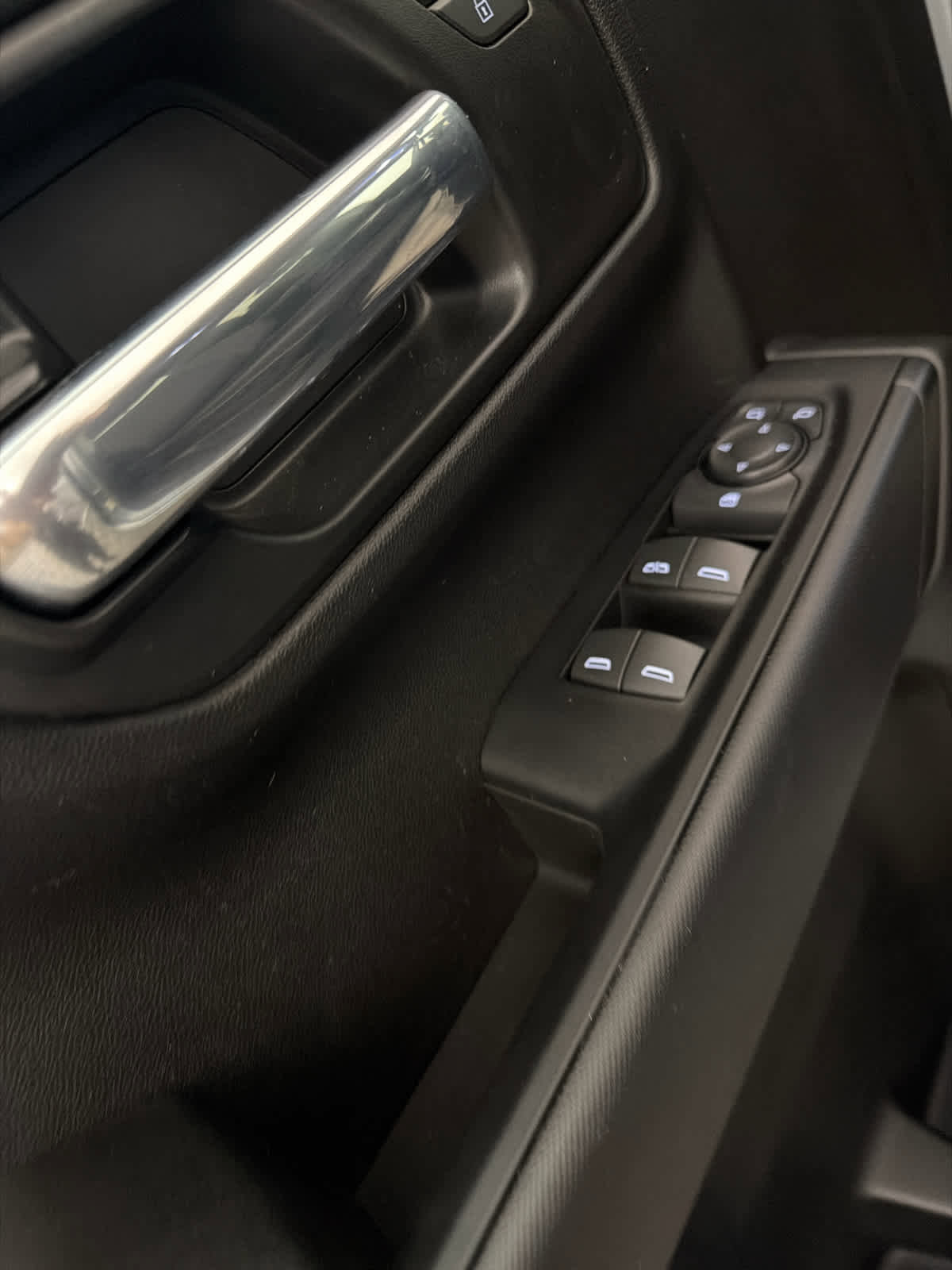 Used 2025 Chevrolet Silverado 1500 Custom image 23